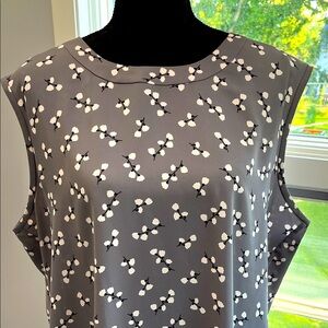 Anne Klein Gray and White Floral Blouse sz XL